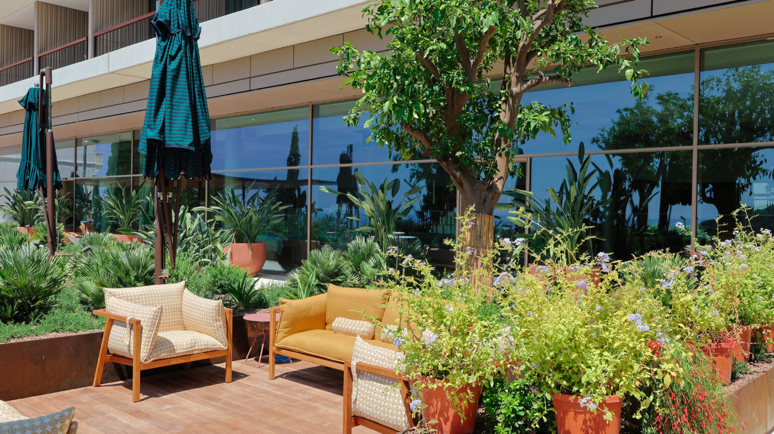 alh villaargentina copper bar terrace