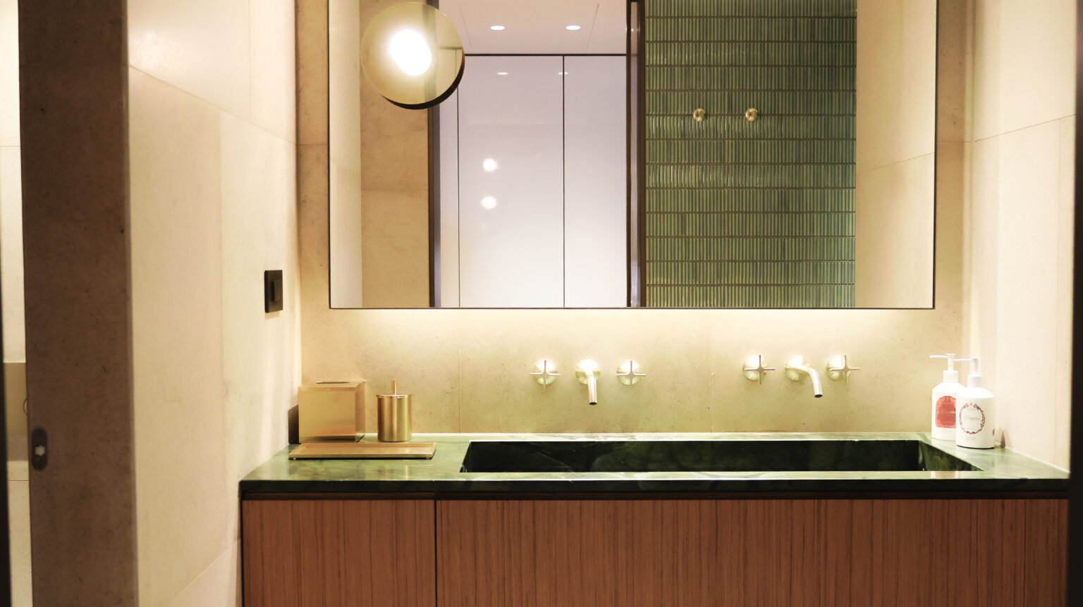 alh villaargentina room bathroom
