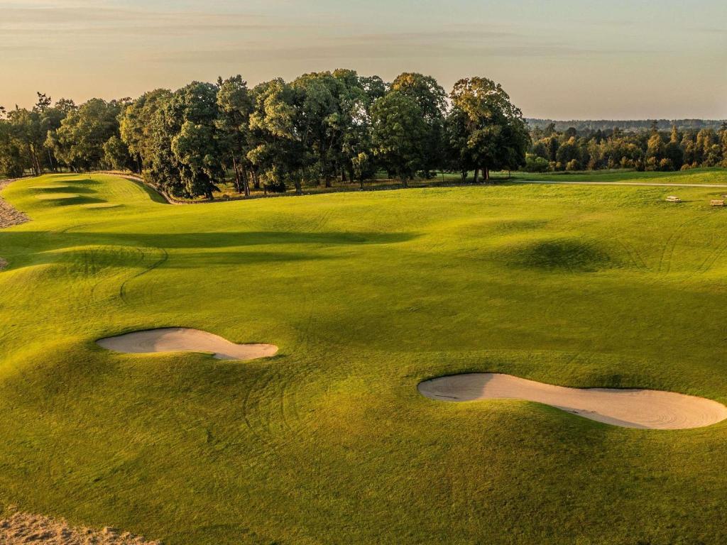 carton house a fairmont managed hotel widok na pole golfowe