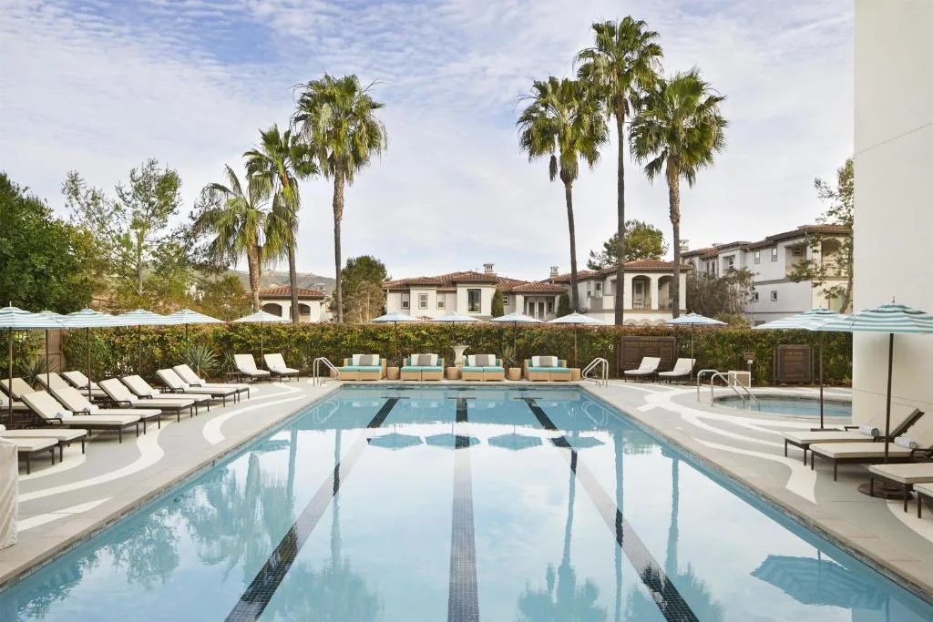 waldorf astoria monarch outdoor pool