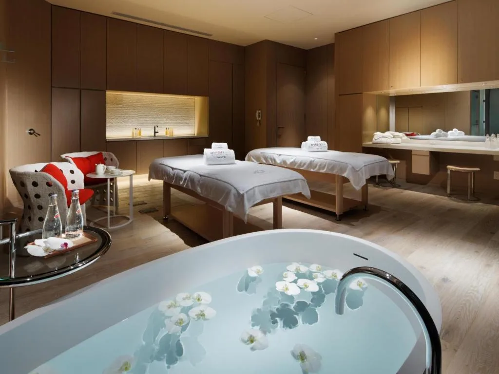 Отель Palace Hotel Tokyo Hotel Spa