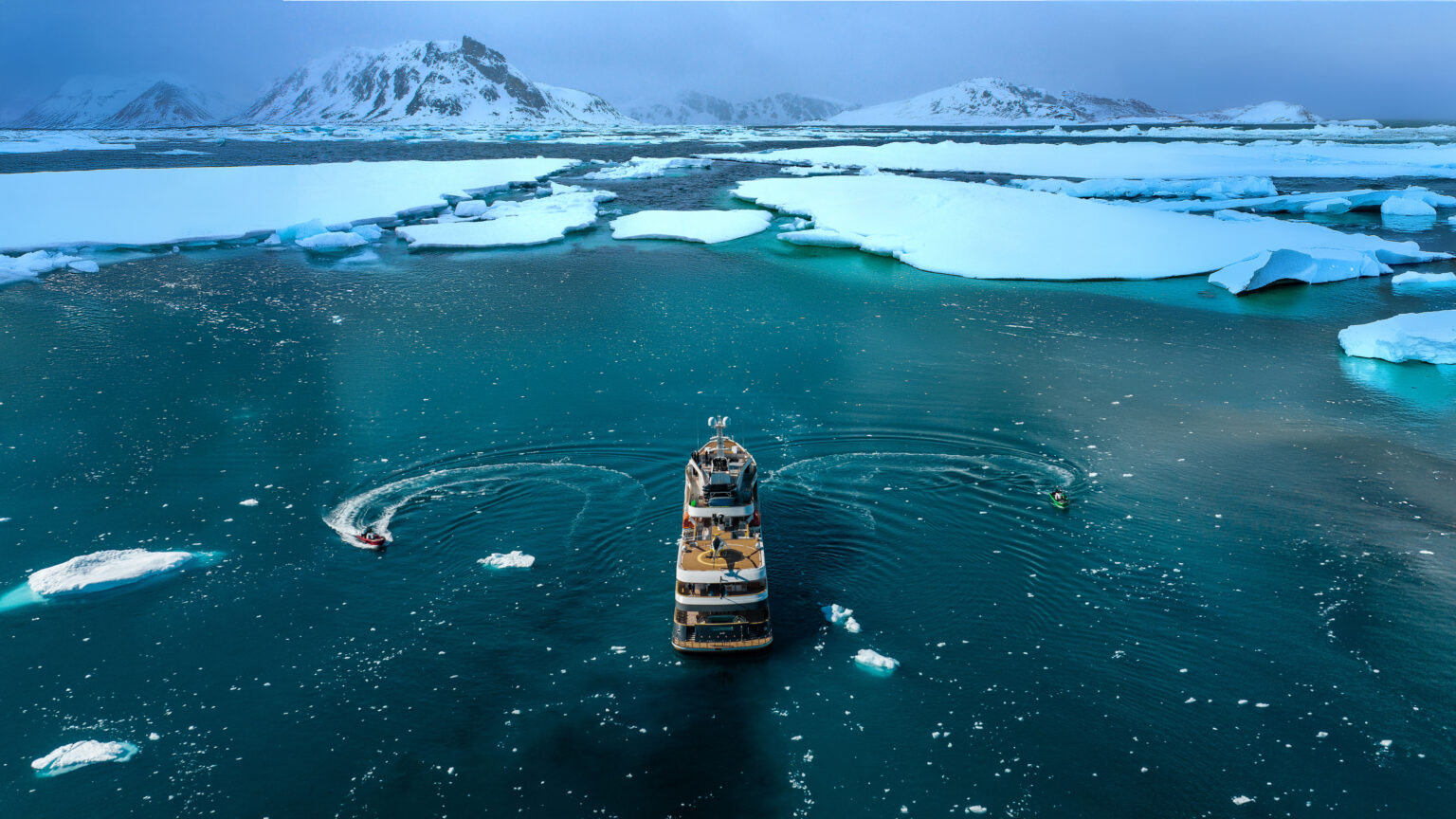 aqua lares arctic 01 (1)