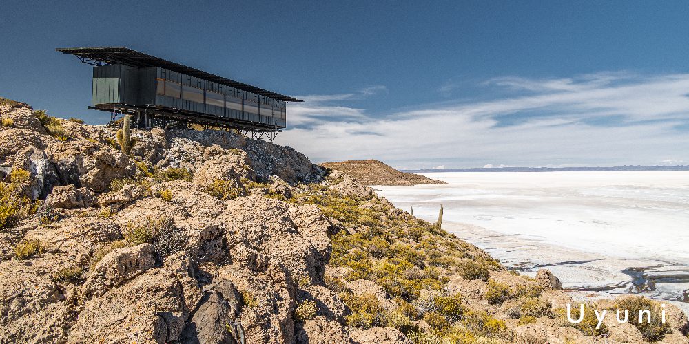 atacama uyuni obiekt z zewnątrz na skale - wysunięty na przód