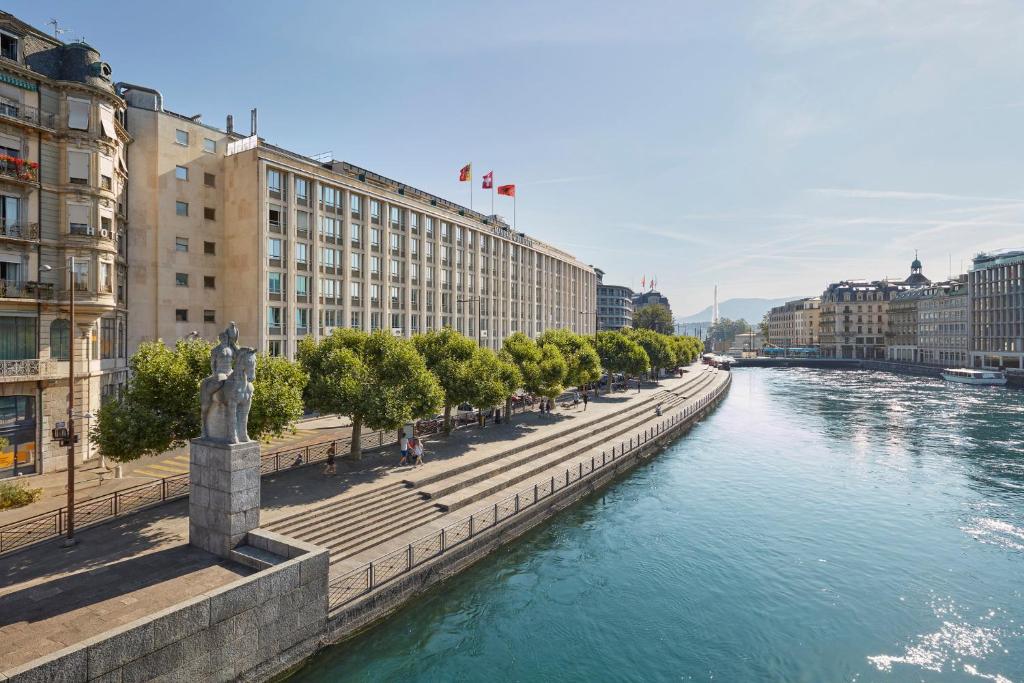 mandarin oriental geneva widok hotelu z wody