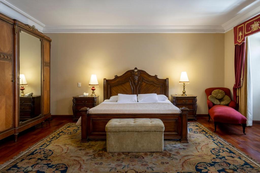 parador santa maria la real sypialnia