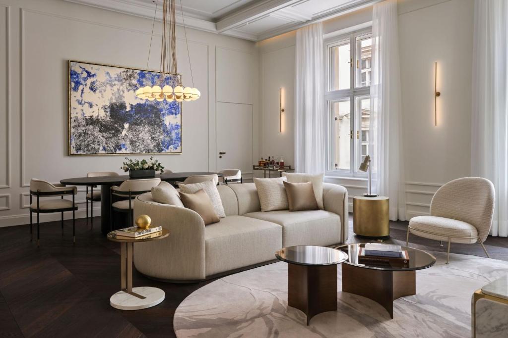 the ritz carlton vienna przestronny salon