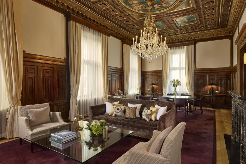 the ritz carlton vienna salon