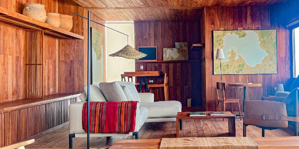 uyuni lodge landing explora