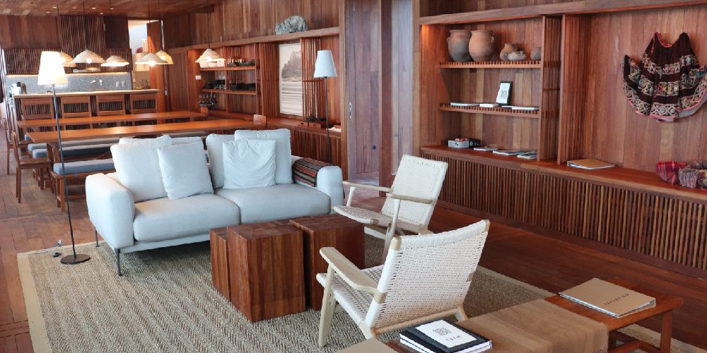 uyuni lodge salon z wypoczynkiem