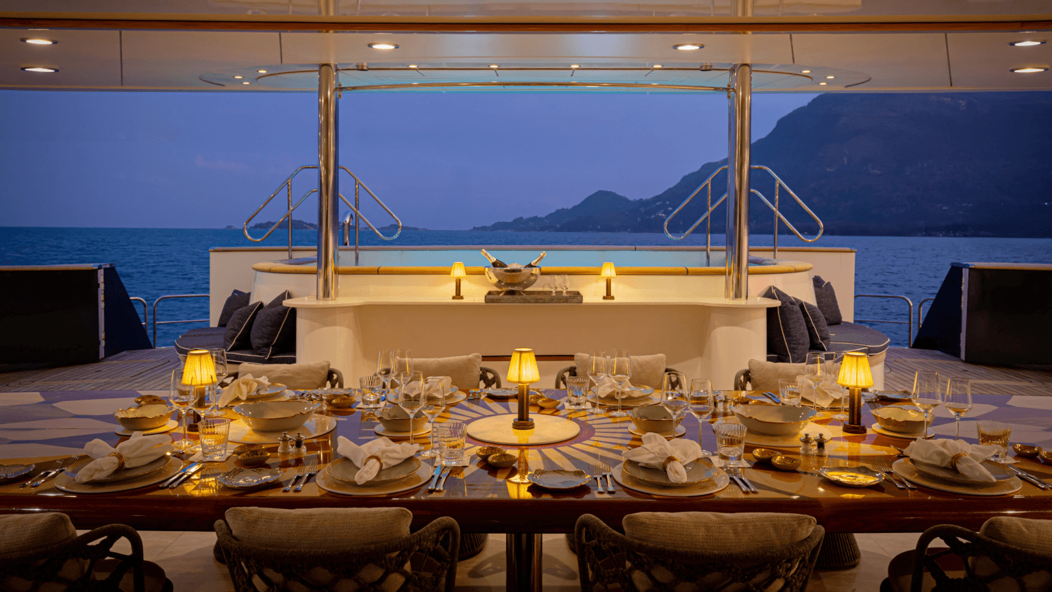 aqua lares shaded dining area 009 (2)