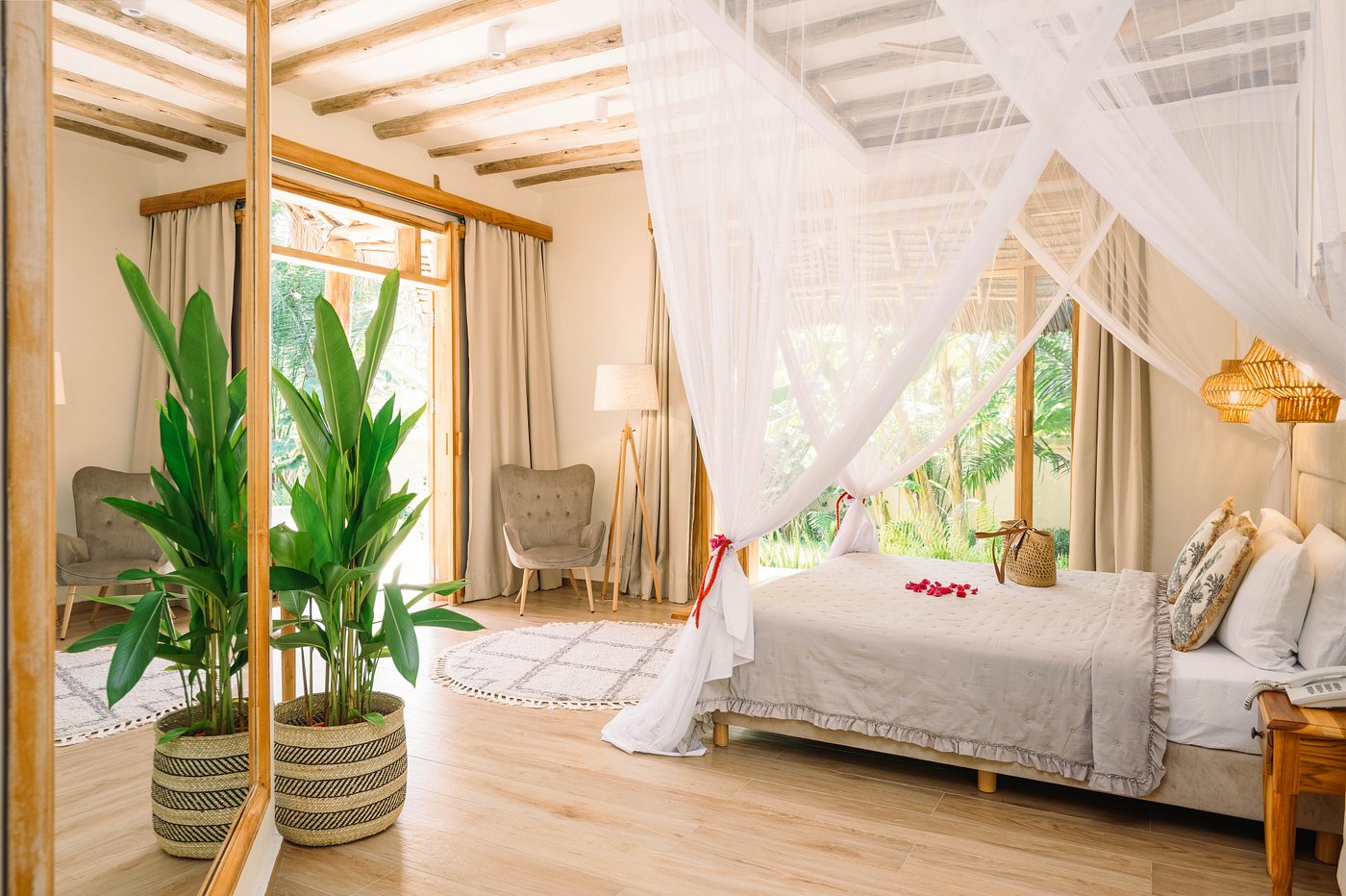 luxury garden villa with