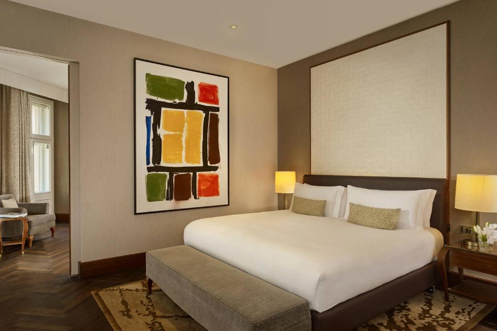 the ritz carlton vienna duże podwójne łóżko