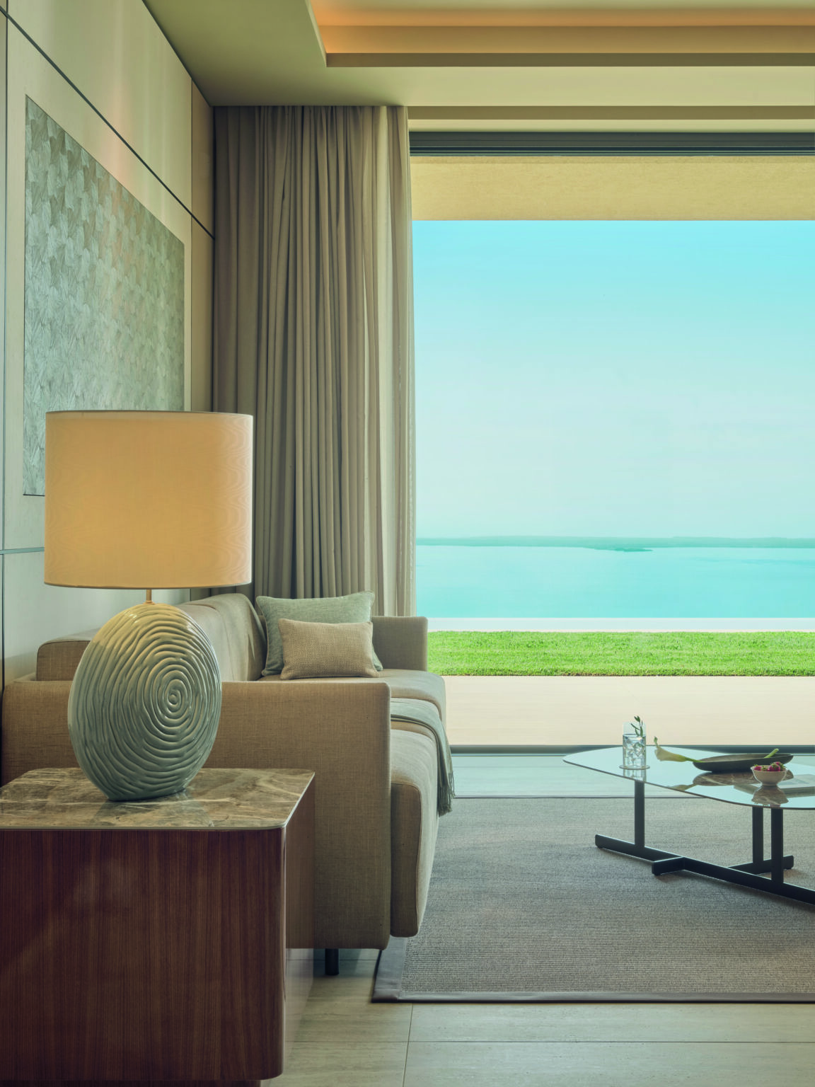 04 living view