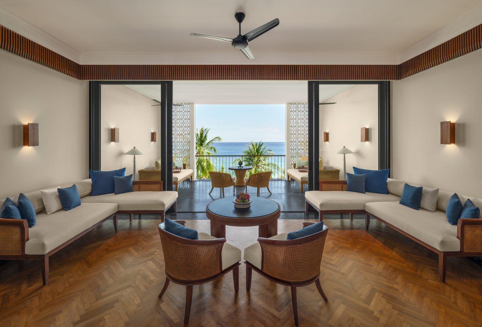 the sira deluxe ocean view suite livingroom