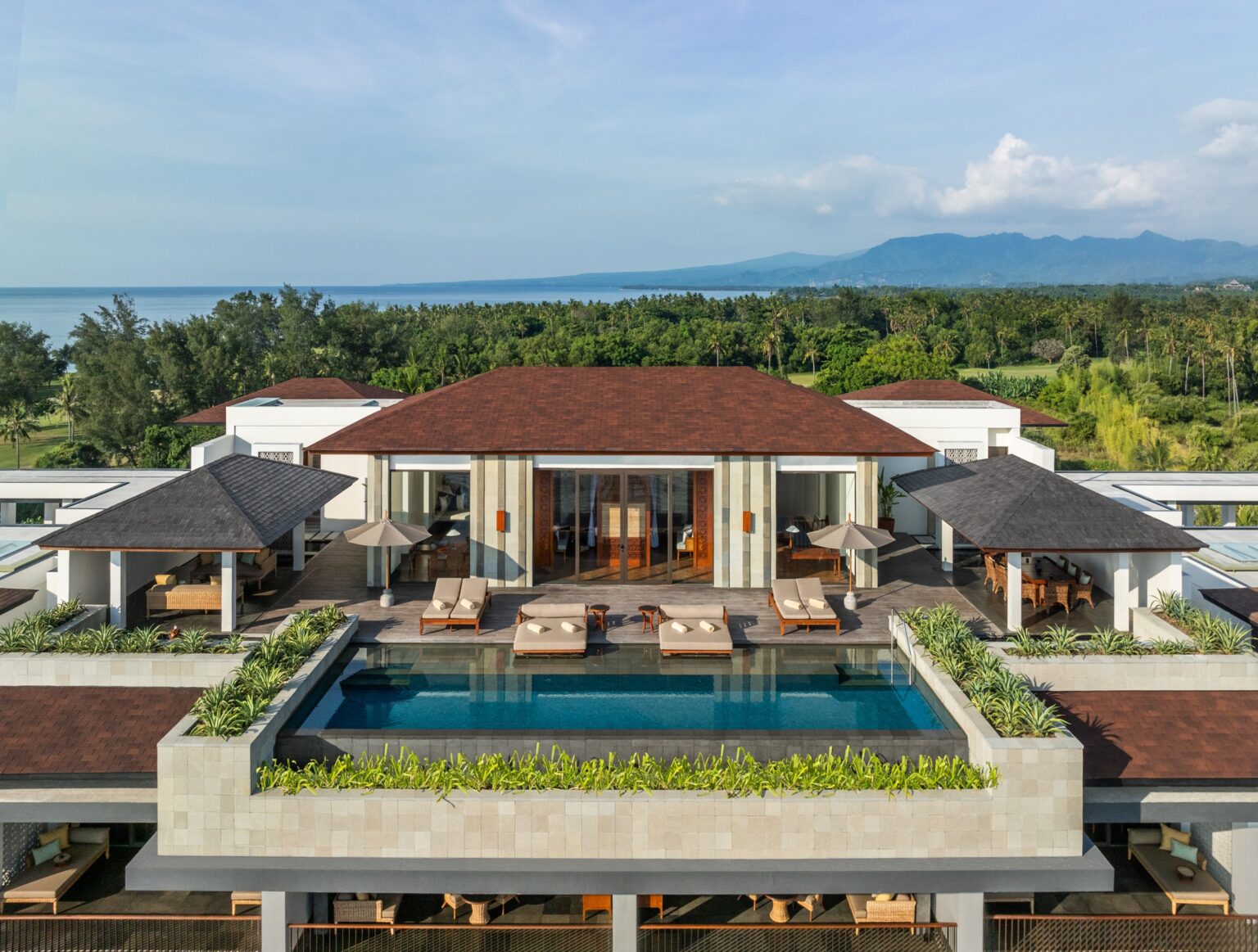 the sira three bedroom presidential suite exterior 002