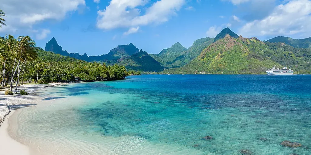 More Society Islands & Tahiti