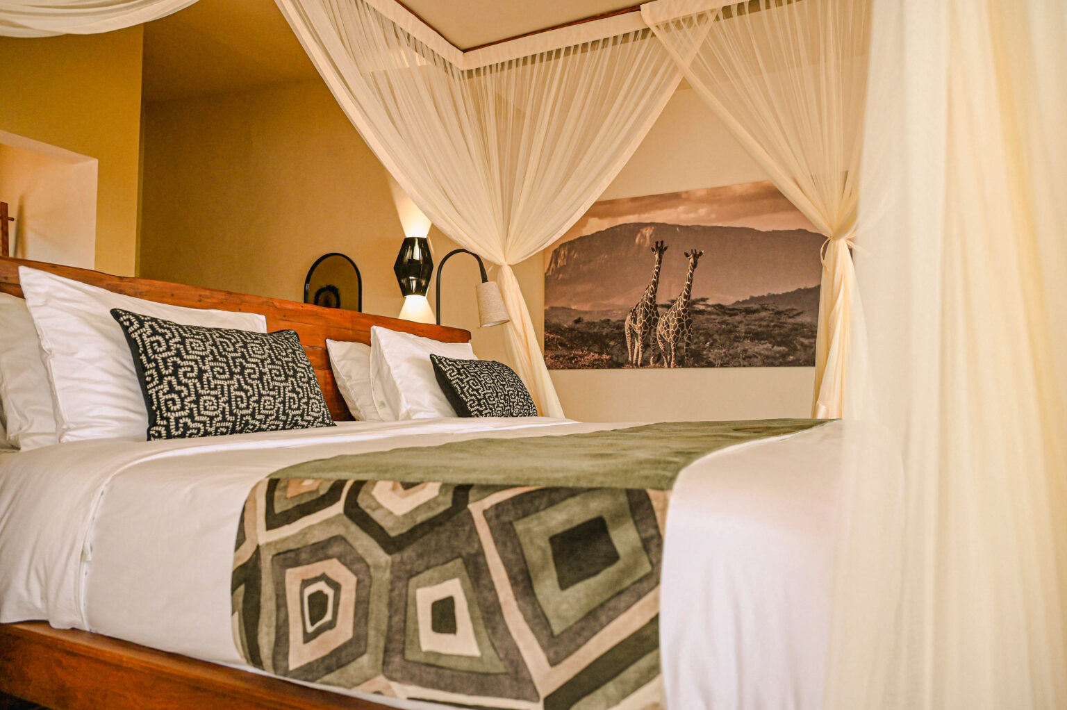 king size bed 3)