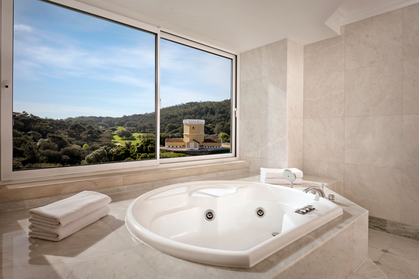 penha longa resort jacuzzi w łazience