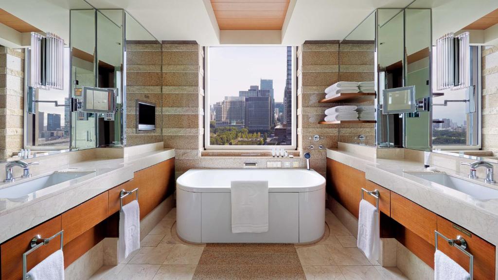 the peninsula tokyo 12