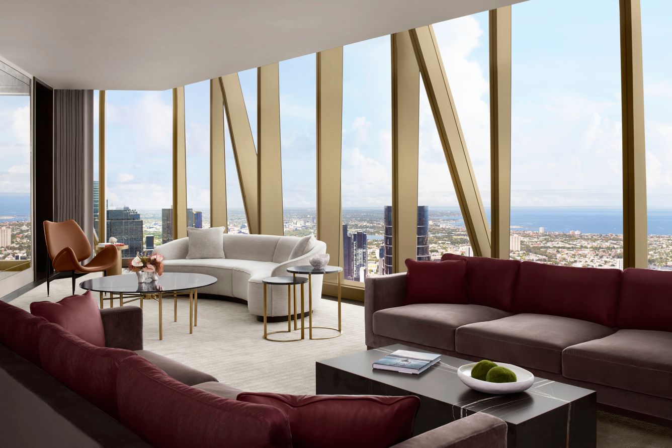 rz melrz rcsuite livingroom angle1 36188 classic hor