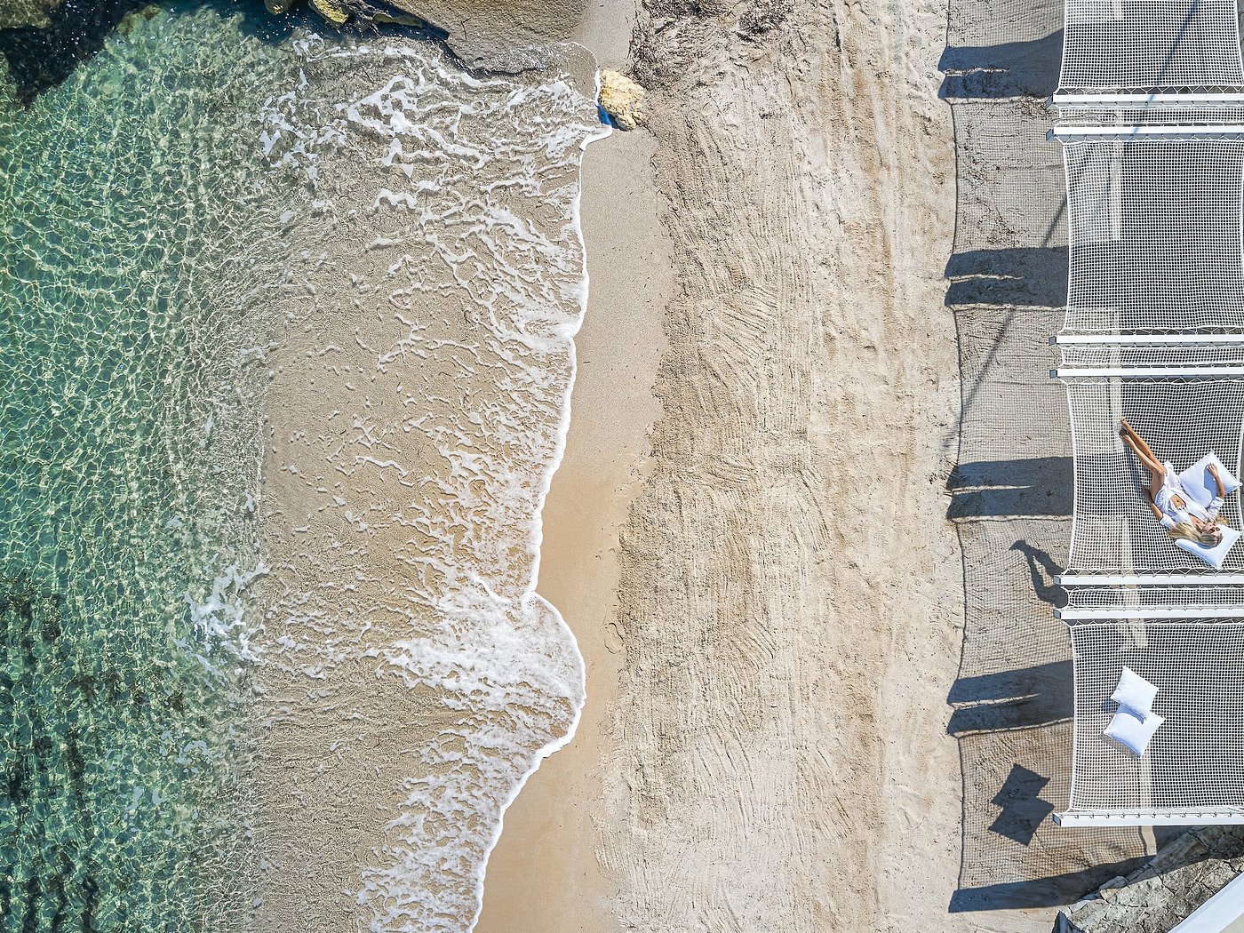 the beach has bamboo (1)