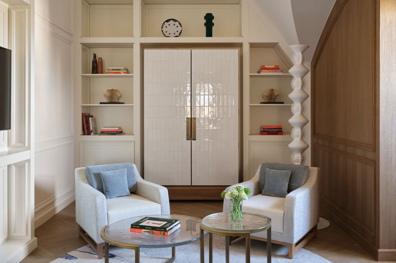 xr budxr klotild tower suite 13823 classic hor
