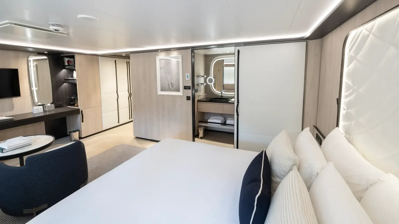 0o5a0169 po150123 le ponant suite prestige mistral ponant julien fabro