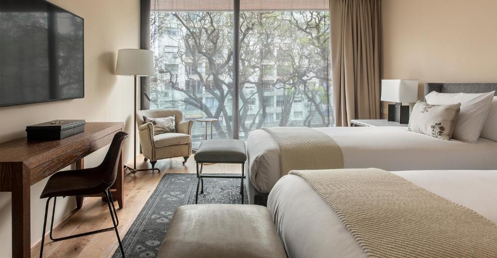 hotel montevideo przestronna sypialnia dwa oddzielne łóżka
