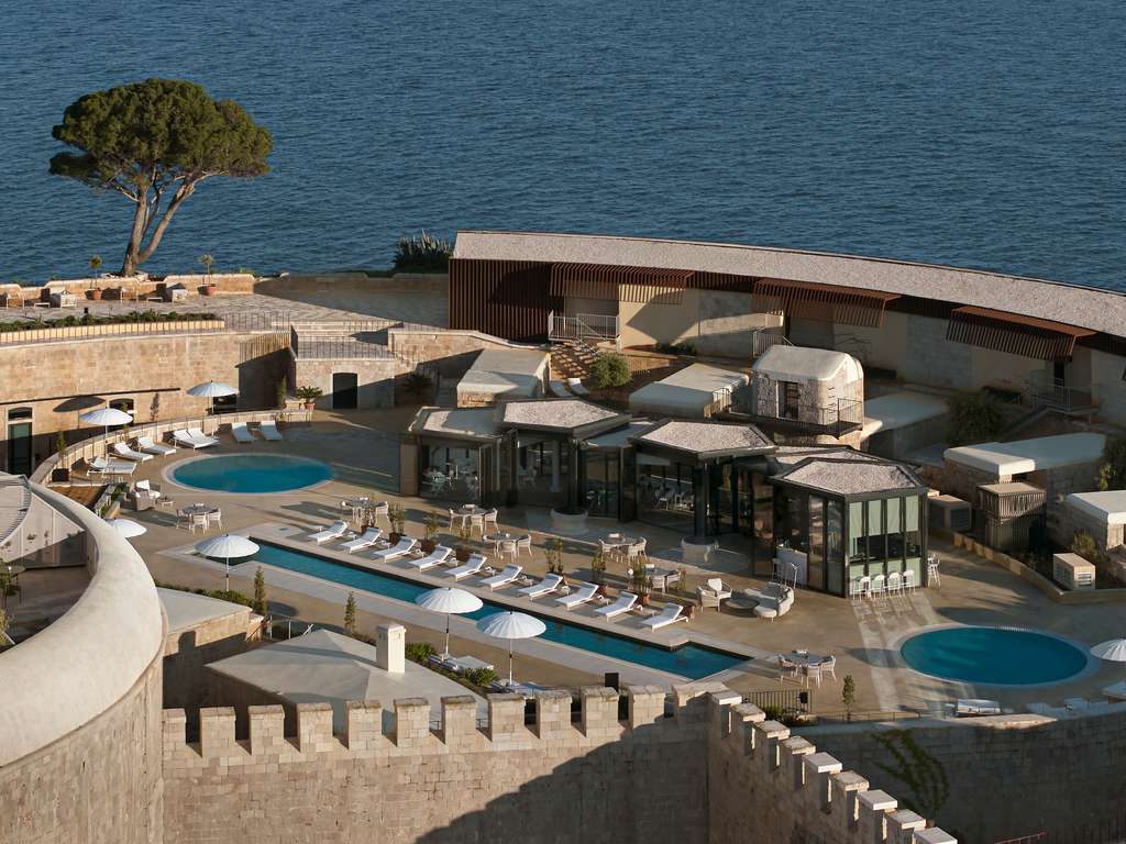 Mamula-Island-Czarnogora-wakacje-z-Carter
