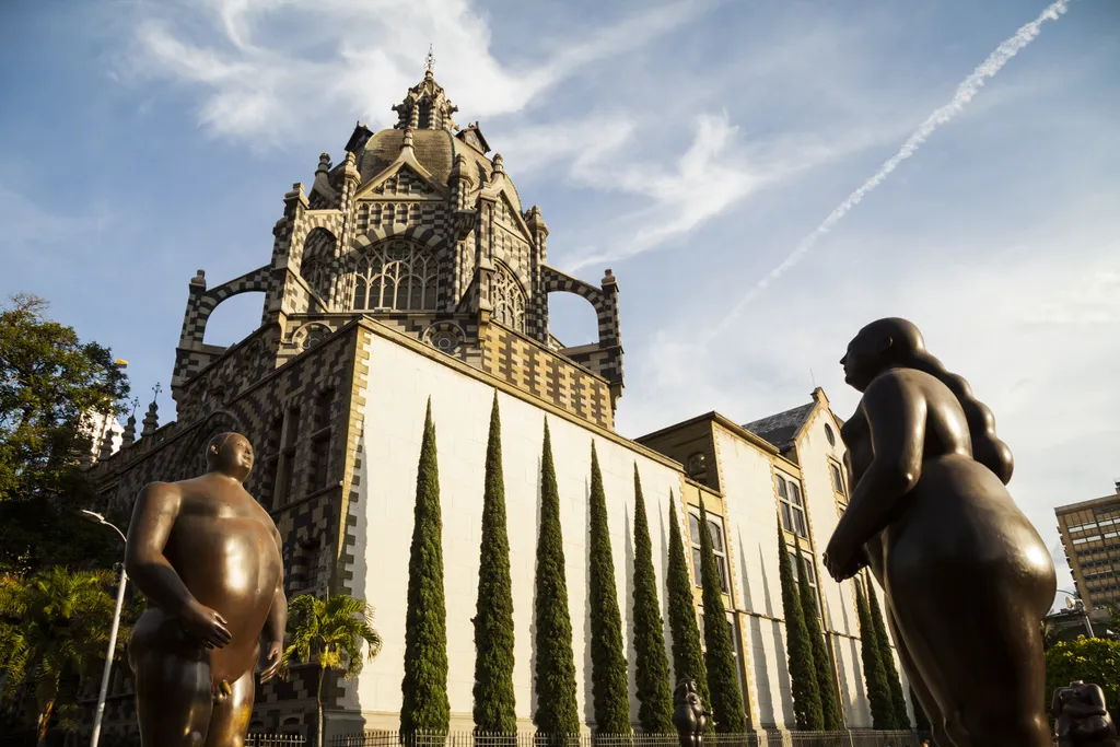 medelli miasto rzeźby