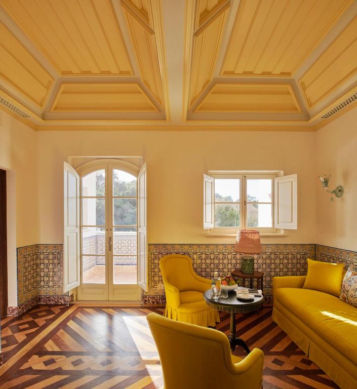 vermelho melides salon w żółtych kolorach