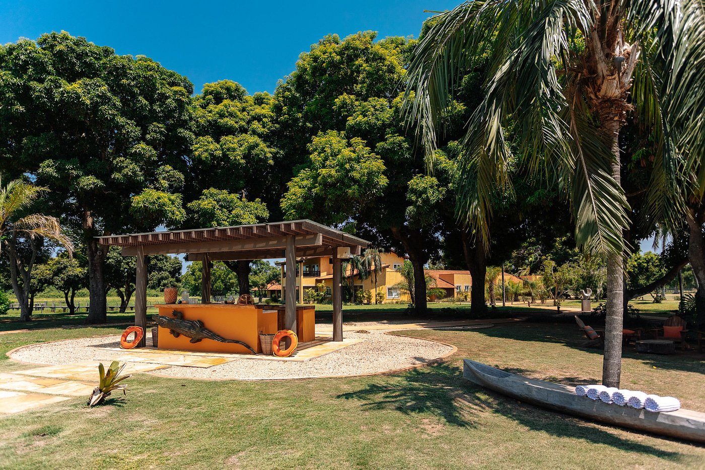 bar da piscina na casa