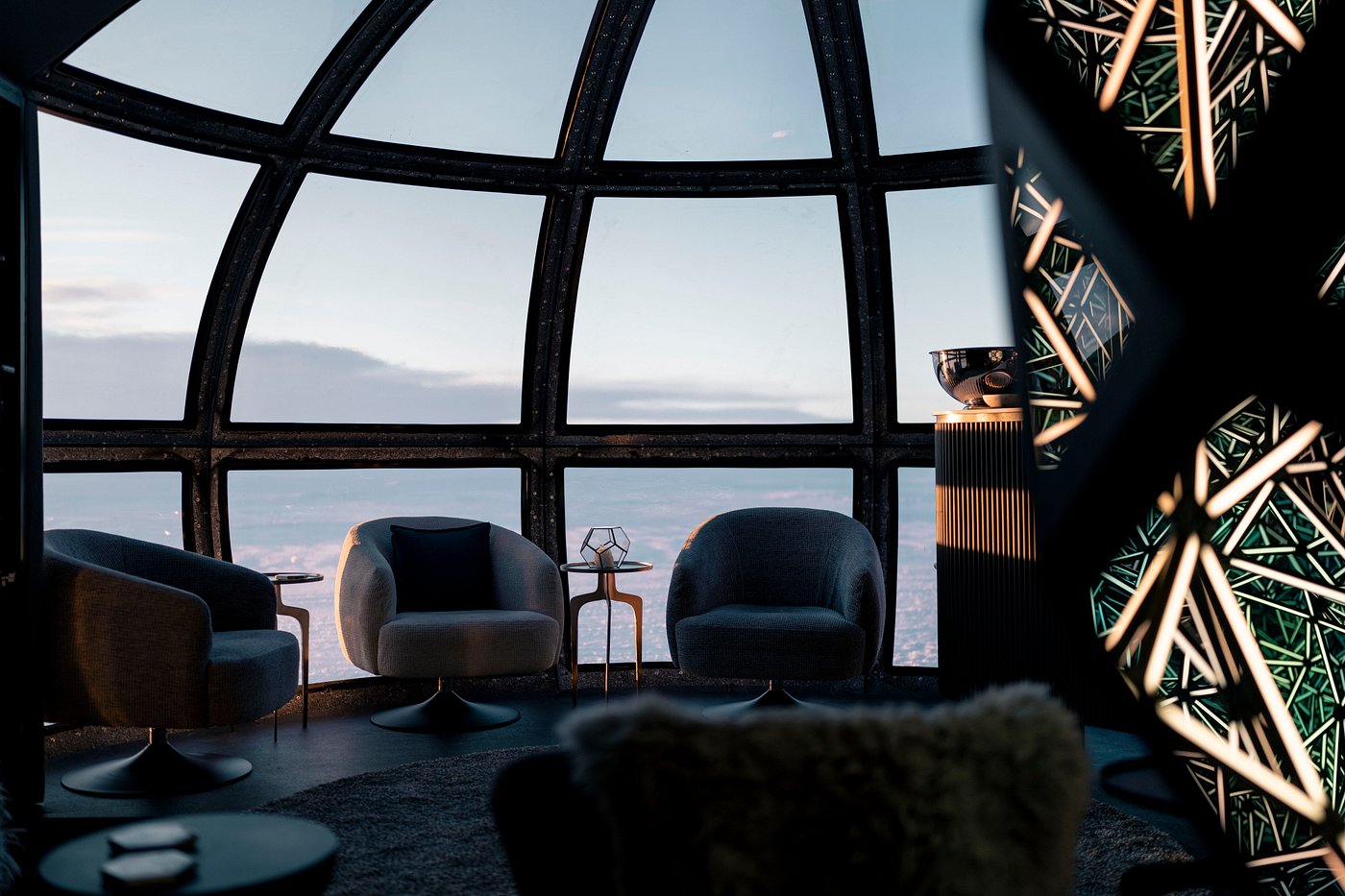 bar lounge