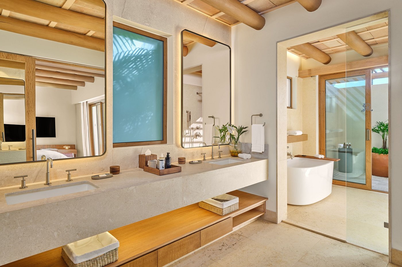 bathrooms (2)