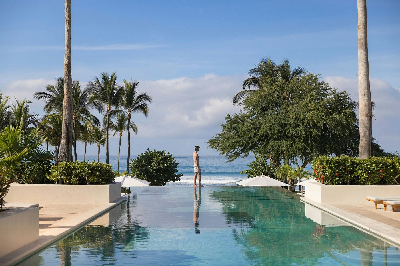 infinity pool walkway
