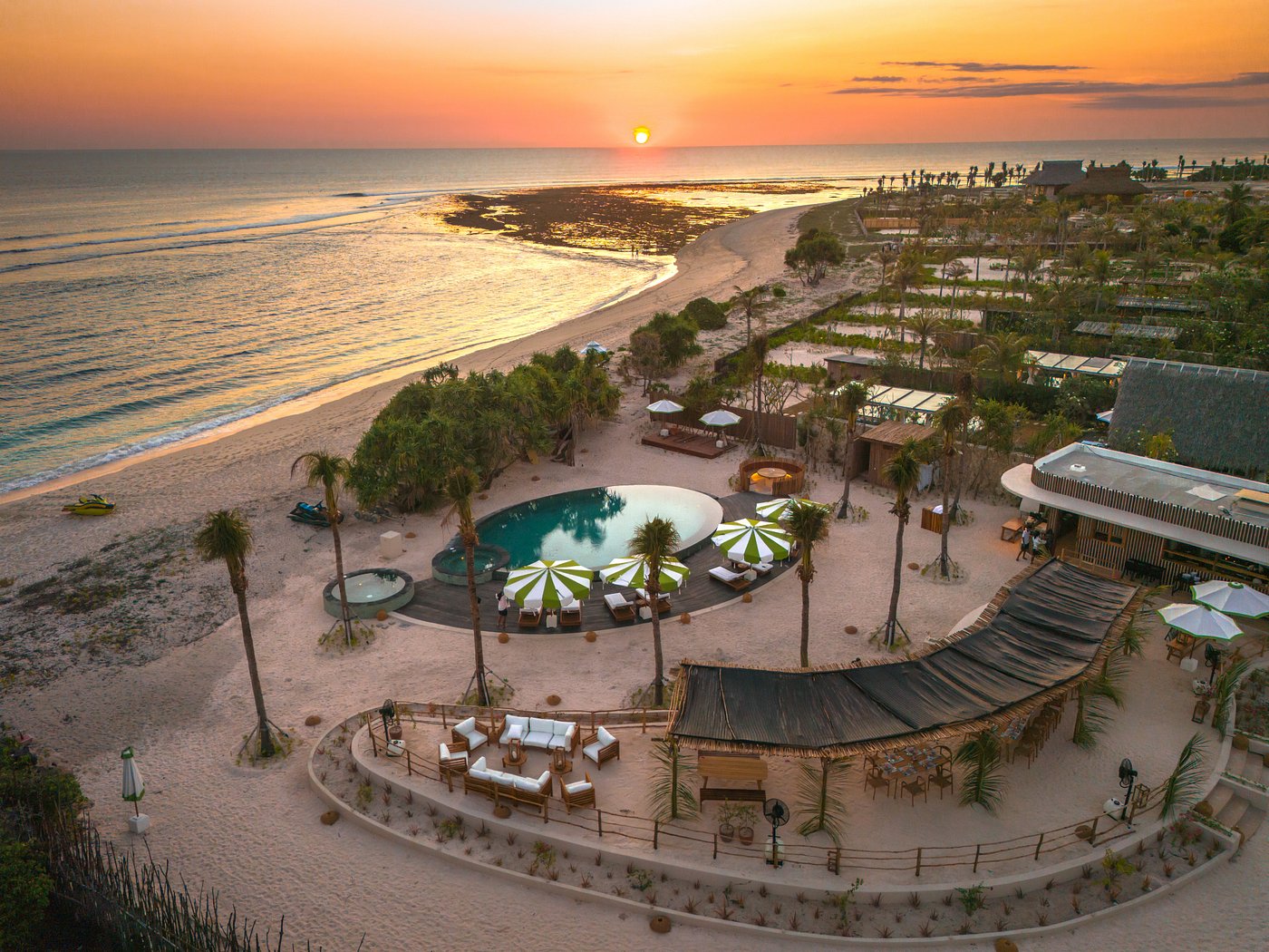 nammo beach club