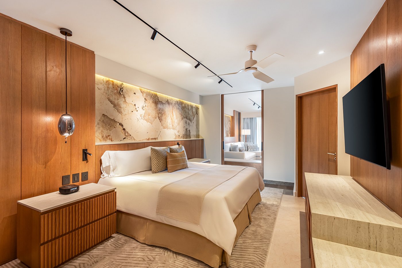 parlor suite (1)