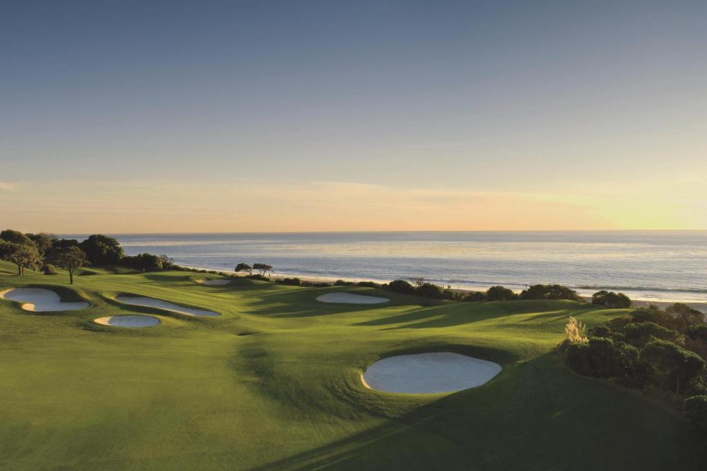 the ritz carlton laguna 17