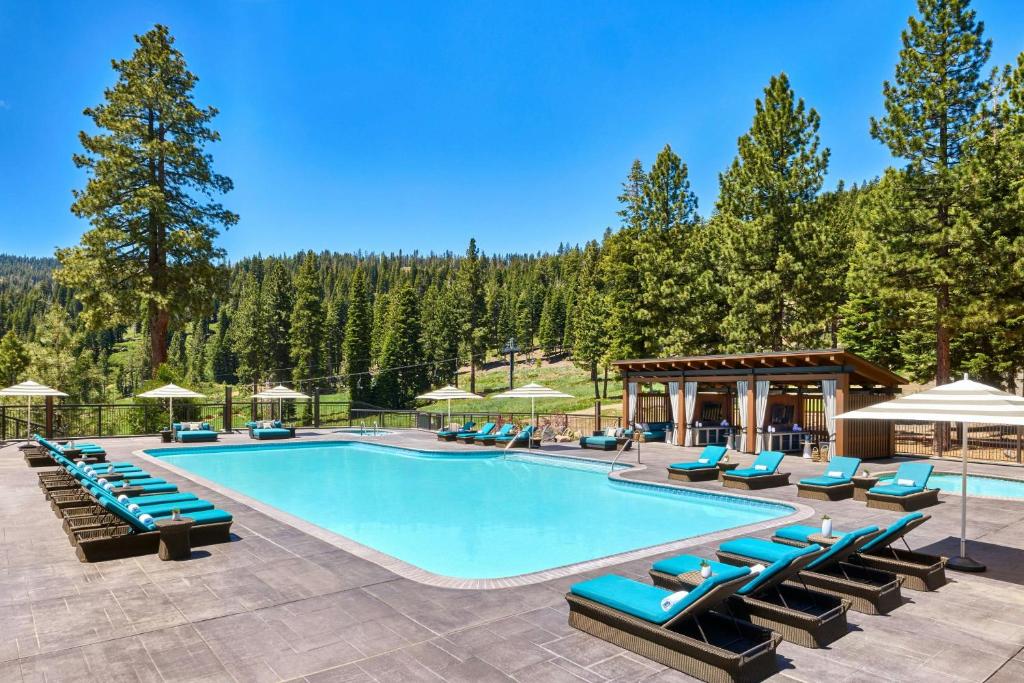 the ritz carlton lake tahoe 16