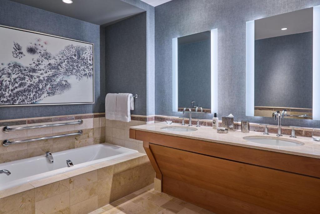 the ritz carlton lake tahoe 8