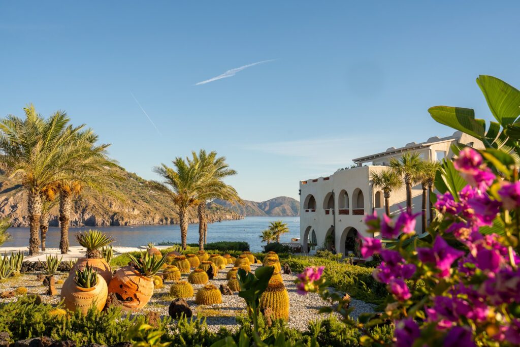 vulcano island therasia resort wakacje