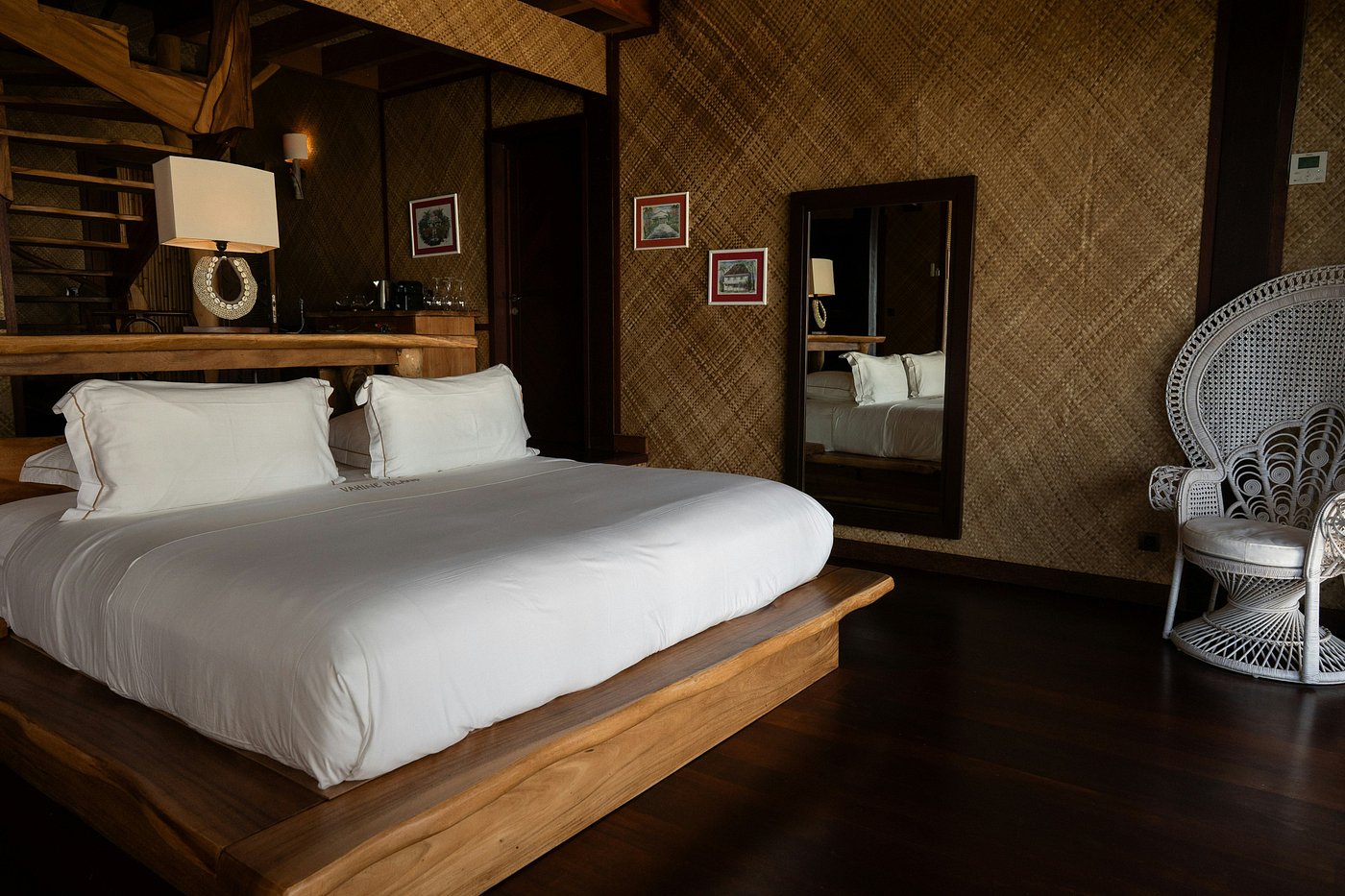 bedroom villa royale