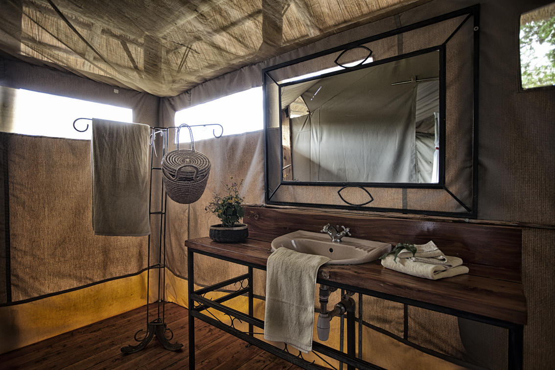 mm.tarangire.bathroom3