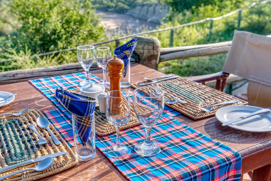 mm.tarangire.dining2