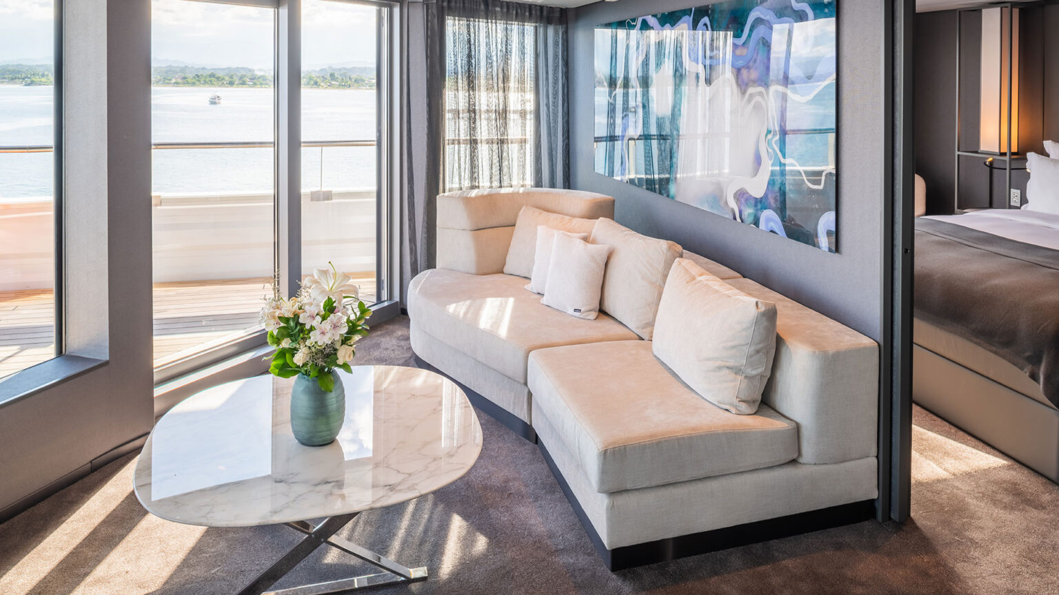 scenic eclipse panorama suite lounge