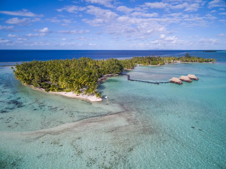 vahine private island